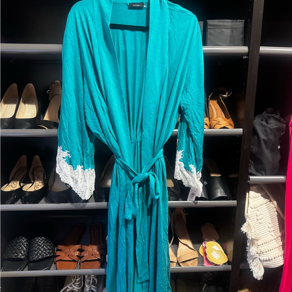 NWT Natori Luxe Shangri-La Teal Lace-Trimmed Robe